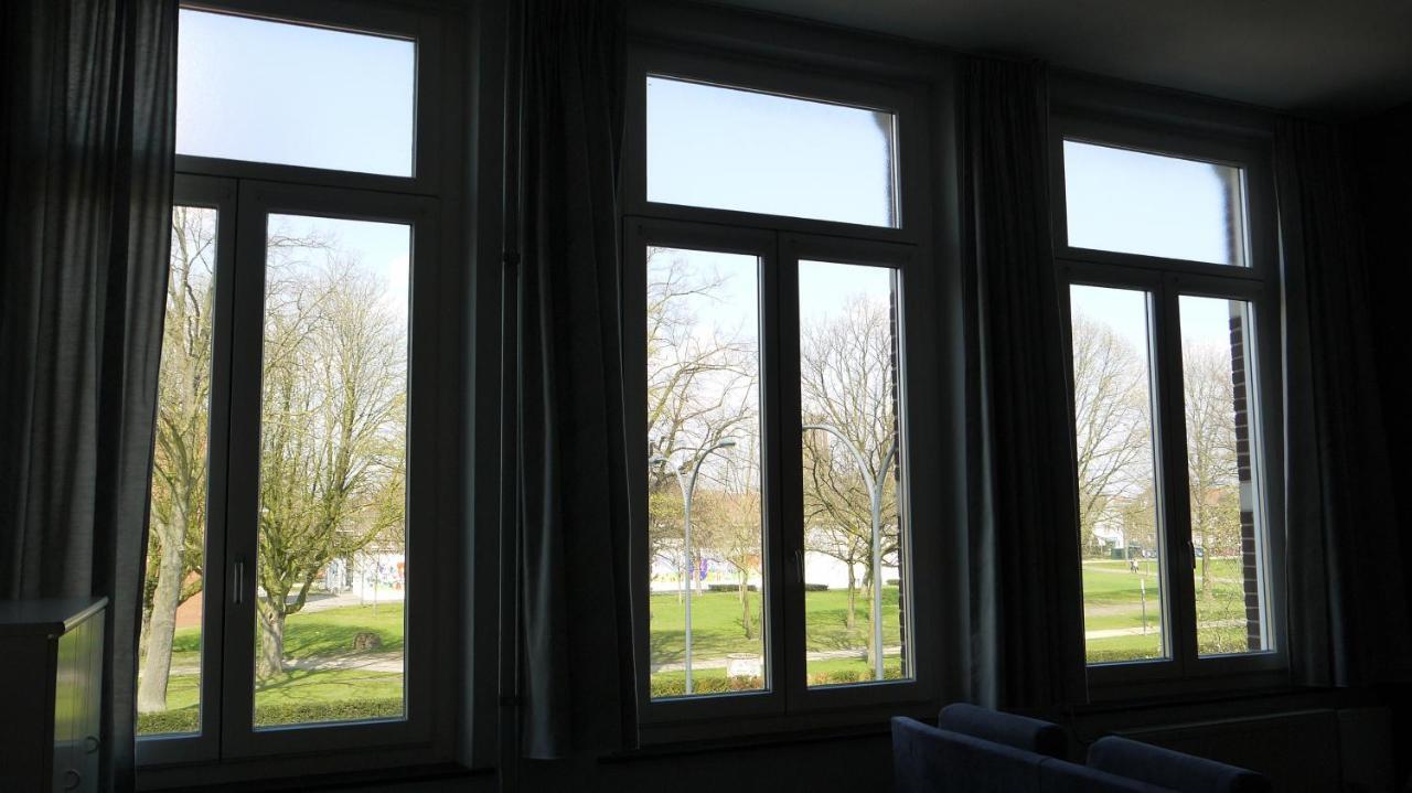 Op De Burg Bed & Breakfast Venlo Bagian luar foto